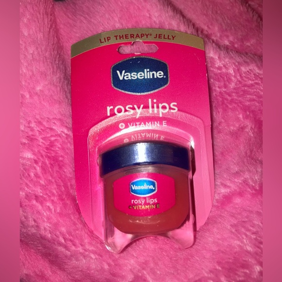 Vaseline Other - VASELINE ROSY Lip Therapy